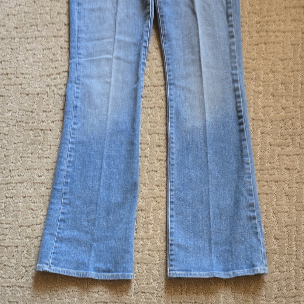 Levi's Demi Curve Bootcut Classic Jeans - Picture 6 of 9